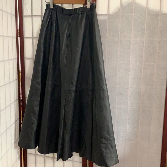 LEATHER‎ LONG SWING SKIRT SIZE 8 - Picture 3 of 9